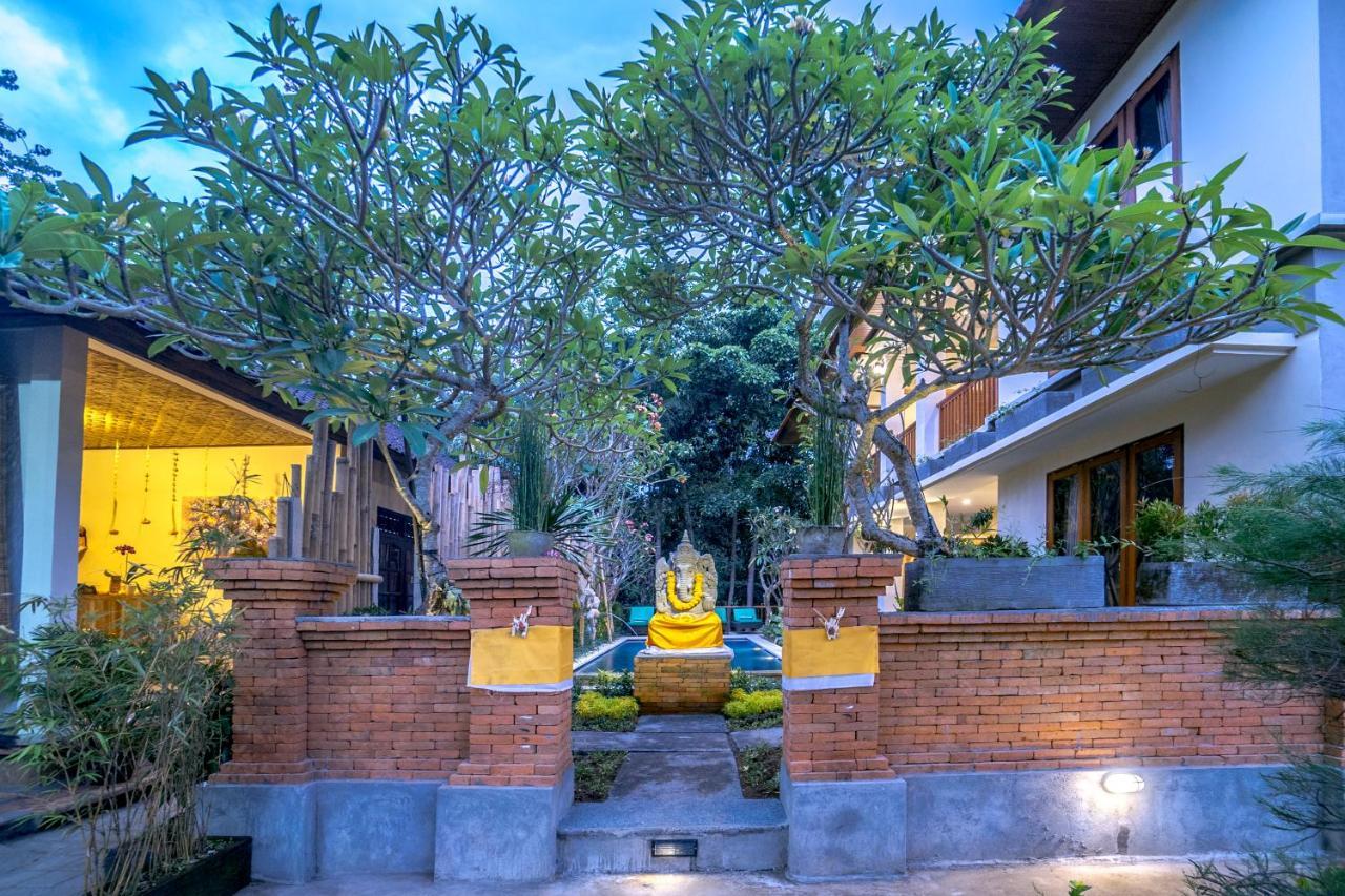 Ubud Tropical Garden 2 Hotel Exterior photo